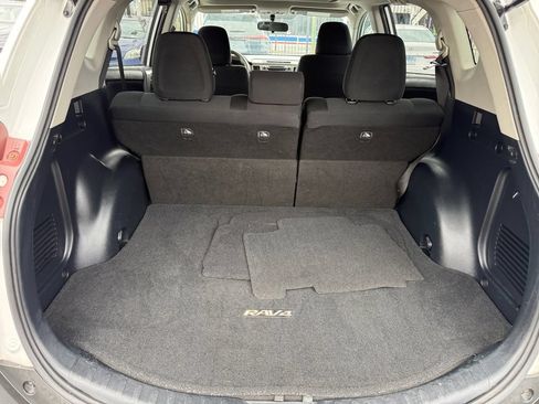 Used 2014 Toyota RAV4 XLE AWD/4WD image 23