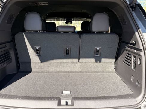 New 2026 Chevrolet Traverse RS FWD image 10