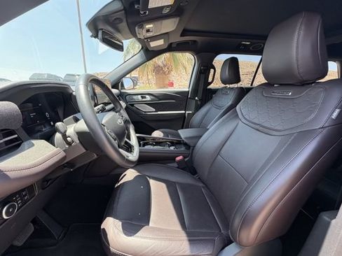 Used 2025 Ford Explorer Platinum w/ LUX Leather Package AWD/4WD image 9