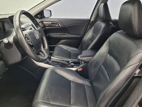 Used 2016 Honda Accord Touring image 17