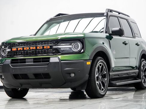 Used 2025 Ford Bronco Sport Outer Banks w/ Outer Banks Tech Package+ AWD/4WD image 9