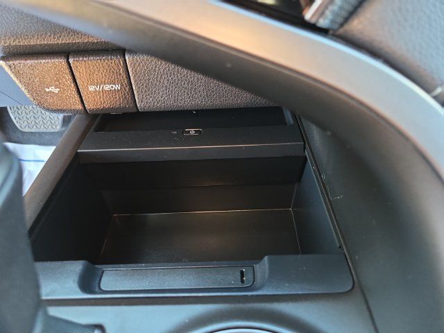 Used 2023 Toyota Camry XSE FWD image 30