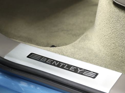 Used 2019 Bentley Bentayga image 56