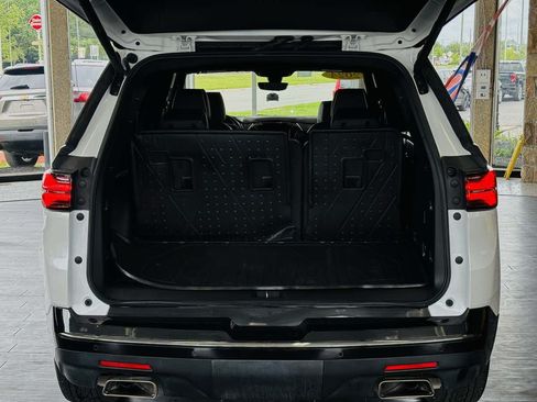 Used 2023 Chevrolet Traverse Premier w/ Redline Edition FWD image 11