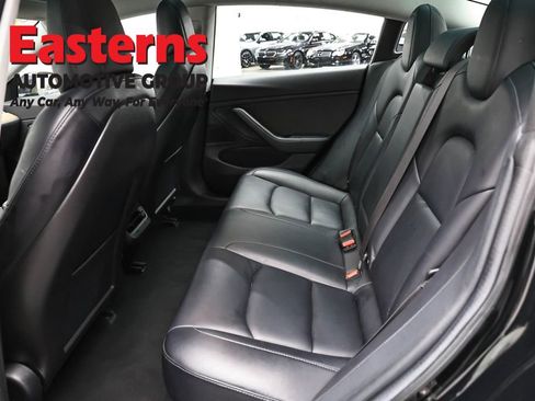 Used 2018 Tesla Model 3 Long Range RWD image 16