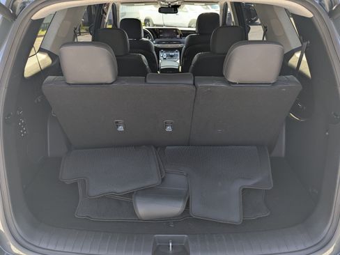 Used 2022 Hyundai Palisade Limited FWD image 21