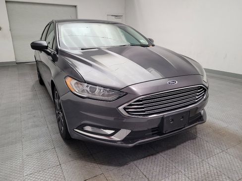 Used 2018 Ford Fusion SE w/ Equipment Group 201A FWD image 14