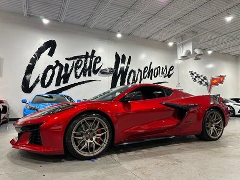 Used 2025 Chevrolet Corvette Z06 RWD image 16
