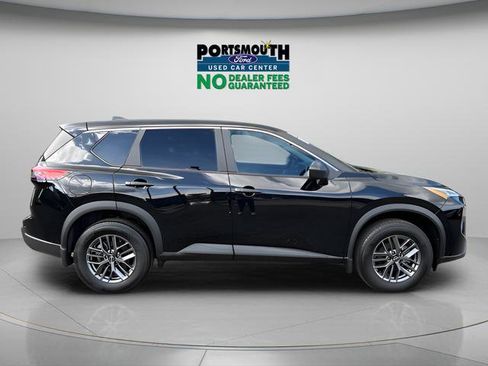 Used 2025 Nissan Rogue S AWD/4WD image 23