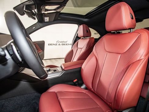 Used 2025 BMW 230i 230i w/ M Sport Package image 17