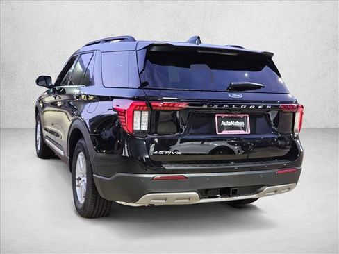 New 2025 Ford Explorer Active w/ Active Comfort Package image 9