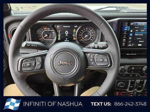 Used 2026 Jeep Wrangler Unlimited Rubicon AWD/4WD image 25
