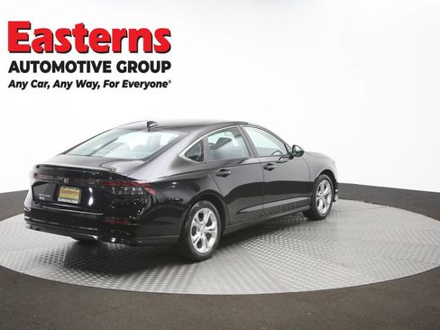 Used 2025 Honda Accord LX image 39