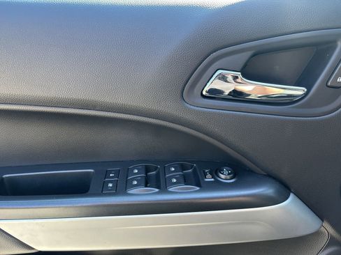 Used 2018 Chevrolet Colorado ZR2 w/ ZR2 Midnight Special Edition image 16