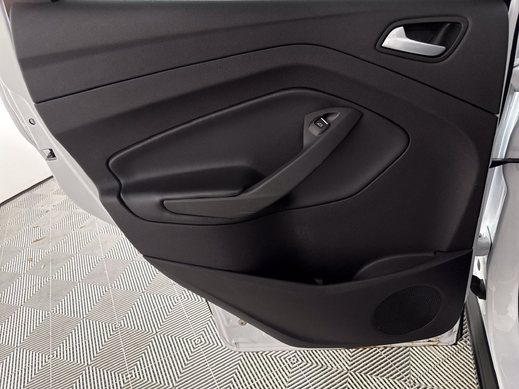 Used 2019 Ford Escape SEL FWD image 12