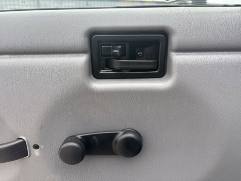 Used 1998 Jeep Wrangler Sport image 10