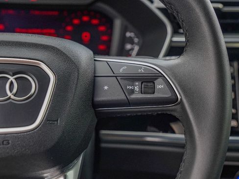 Certified 2025 Audi Q3 2.0T Premium Plus w/ Premium Plus Package image 12