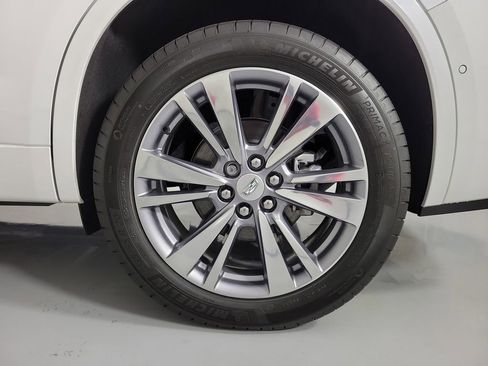 Certified 2025 Cadillac XT6 Premium Luxury w/ Technology Package image 10