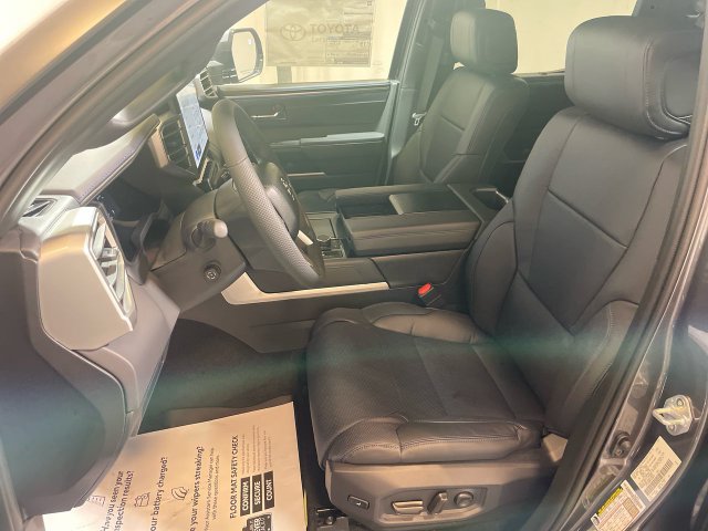 Used 2025 Toyota Tundra Platinum w/ TRD Off-Road Package AWD/4WD image 17