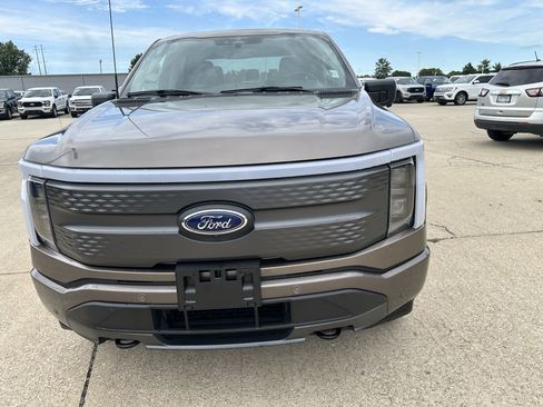 Used 2023 Ford F150 Lightning XLT AWD/4WD image 16