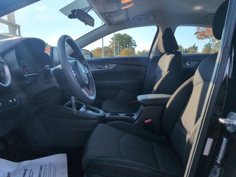 Used 2020 Kia Forte LXS image 16