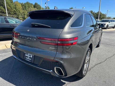 Used 2025 Genesis GV70 2.5T image 3