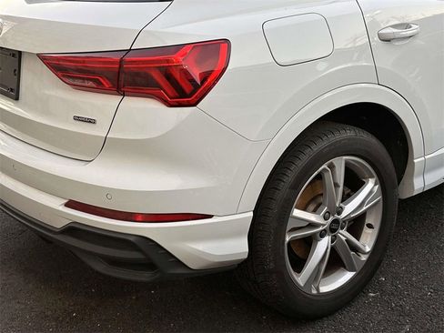 Used 2023 Audi Q3 2.0T Premium Plus w/ Premium Plus Package image 8