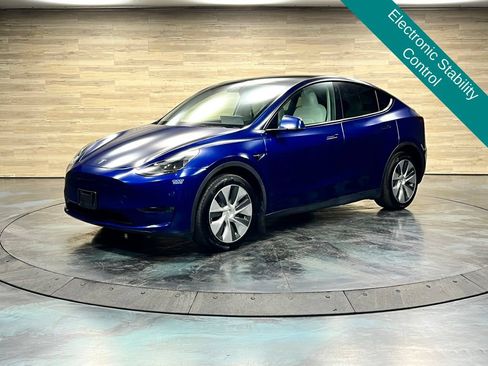 Used 2023 Tesla Model Y Long Range AWD/4WD image 7