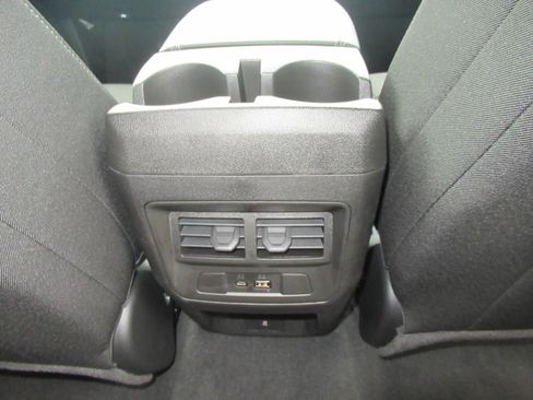 New 2026 GMC Canyon Elevation w/ Convenience Package RWD image 33