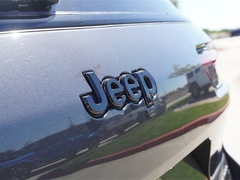 Used 2024 Jeep Grand Cherokee L Limited w/ Black Appearance Package image 12