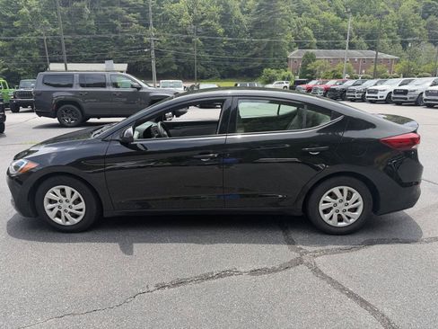 Used 2018 Hyundai Elantra SE FWD image 10