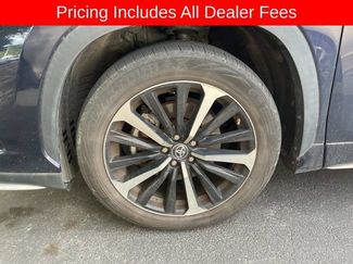 Used 2022 Toyota Highlander XSE AWD/4WD video 2