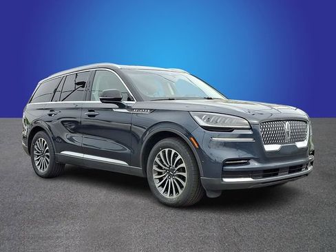 Certified 2022 Lincoln Aviator Reserve w/ Equipment Group 201A image 3