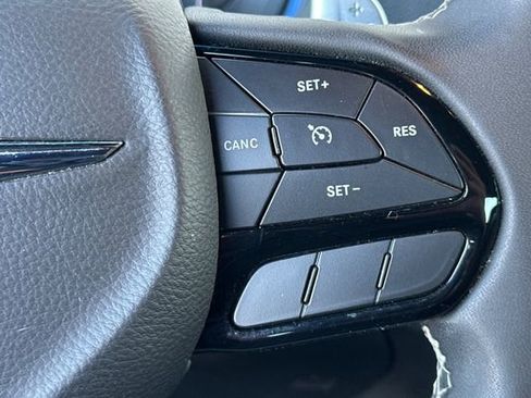 Used 2023 Chrysler 300 S image 27