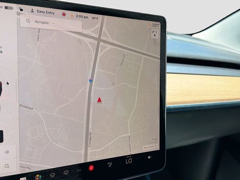 Used 2023 Tesla Model 3 Standard Range RWD image 12