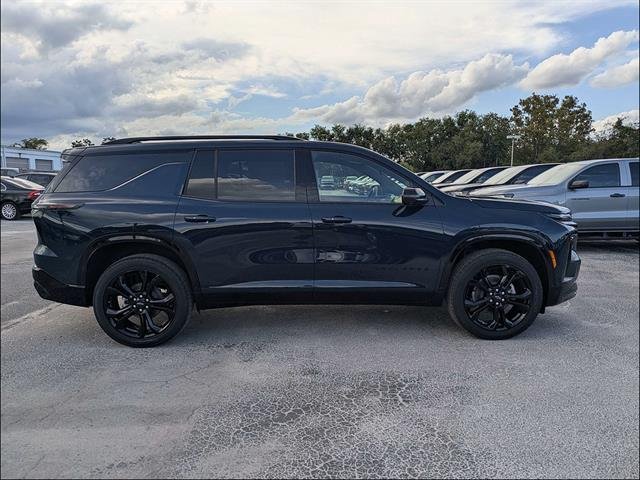 New 2027 Chevrolet Traverse RS w/ LPO, Floor Liner Package FWD image 4