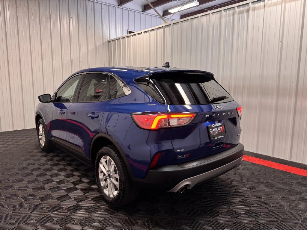 Used 2022 Ford Escape SE w/ Convenience Package AWD/4WD image 3