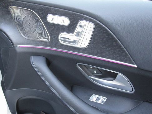 New 2026 Mercedes-Benz GLS 450 4MATIC image 21