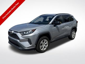 Used 2019 Toyota RAV4 LE FWD video 1