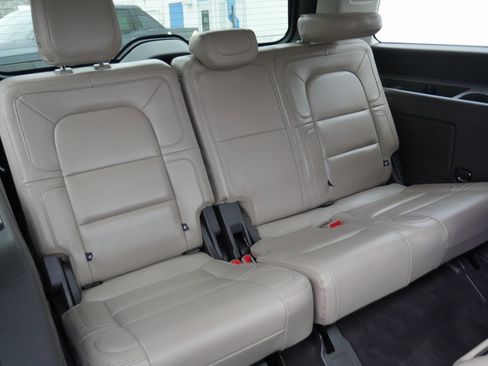 Used 2022 Lincoln Navigator Reserve image 26