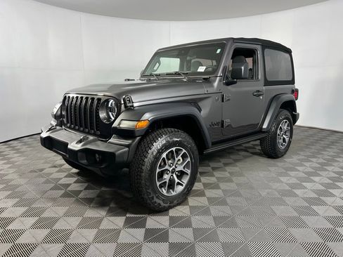 Used 2024 Jeep Wrangler Sport S image 3