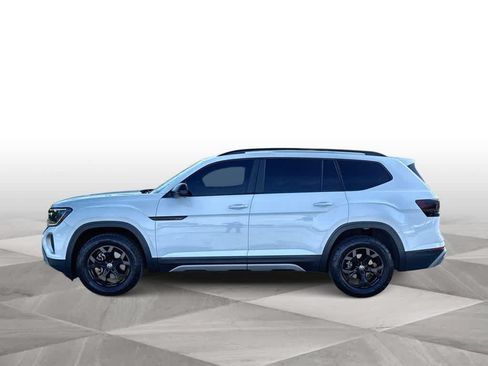 Used 2024 Volkswagen Atlas Peak Edition SE AWD/4WD image 5