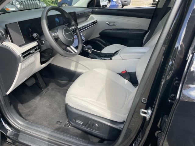 Used 2025 Hyundai Tucson SEL FWD image 20