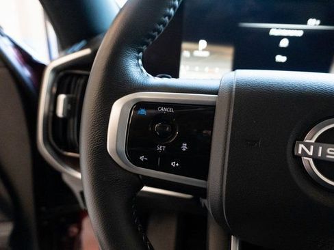 Used 2025 Nissan Armada Platinum image 31