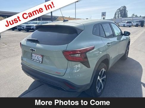 Used 2024 Chevrolet Trax RS image 6