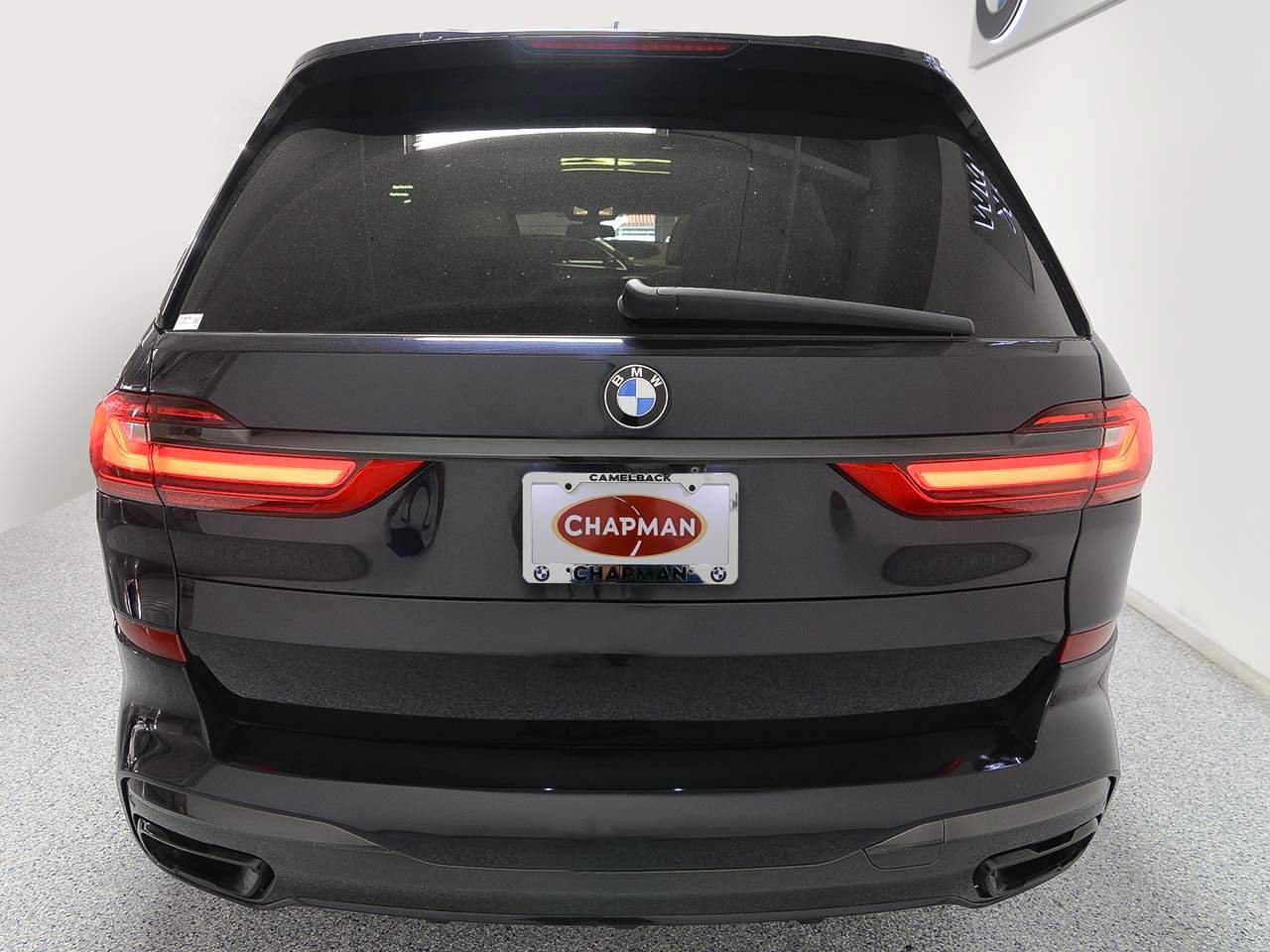 Used 2021 BMW X7 xDrive40i w/ M Sport Package AWD/4WD image 4