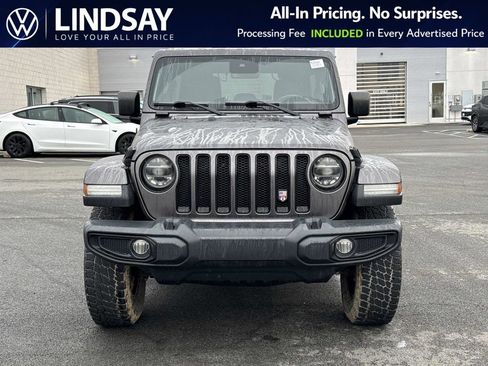 Used 2020 Jeep Wrangler Unlimited Sahara AWD/4WD image 7