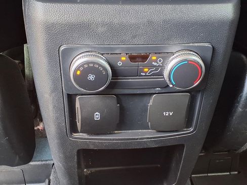 Used 2021 Ford Explorer XLT w/ XLT Sport Appearance Package image 16