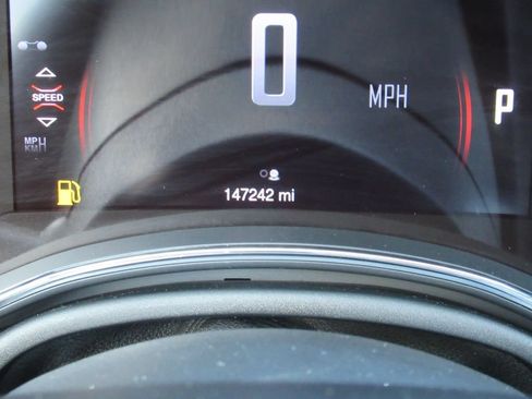 Used 2015 Dodge Durango R/T w/ Technology Group AWD/4WD image 32