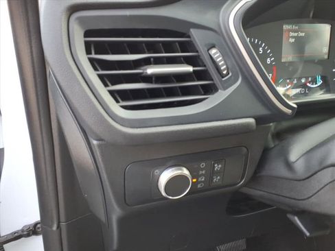 Used 2022 Ford Escape SE image 19